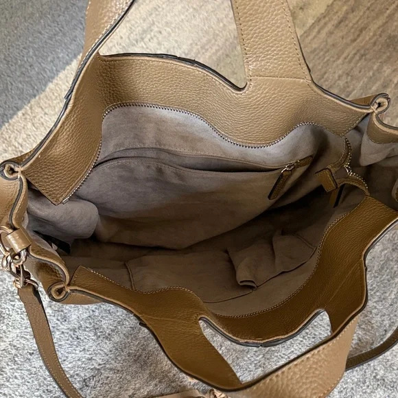 Vince Camuto pebble leather bag - Picture 4 of 6